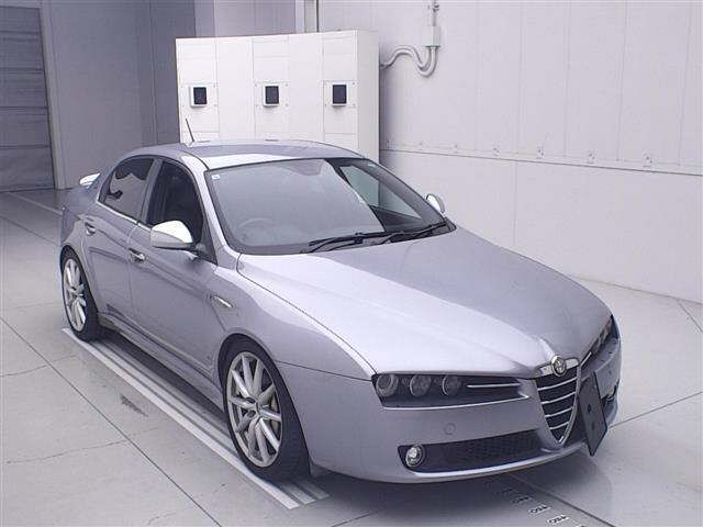 2010 Alfa Romeo Alfa 159 159 2.2JTS - photo 1 2010 Alfa Romeo Alfa 159 159 2.2JTS Sedan for sale, Japanese used car export - photo 1 of 8 | GULJI TRADERS