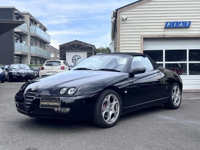 2003 Alfa Romeo Alfa Spider 3.2 V6 24V - photo 1 2003 Alfa Romeo Alfa Spider 3.2 V6 24V Coupe for sale, Japanese used car export - photo 1 of 9 | GULJI TRADERS