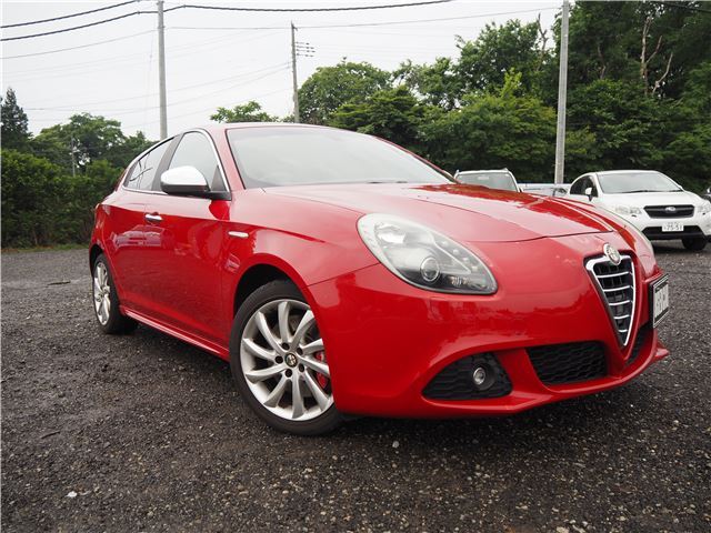 2012 Alfa Romeo Giulietta - photo 1 2012 Alfa Romeo Giulietta Sedan for sale, Japanese used car export - photo 1 of 46 | GULJI TRADERS