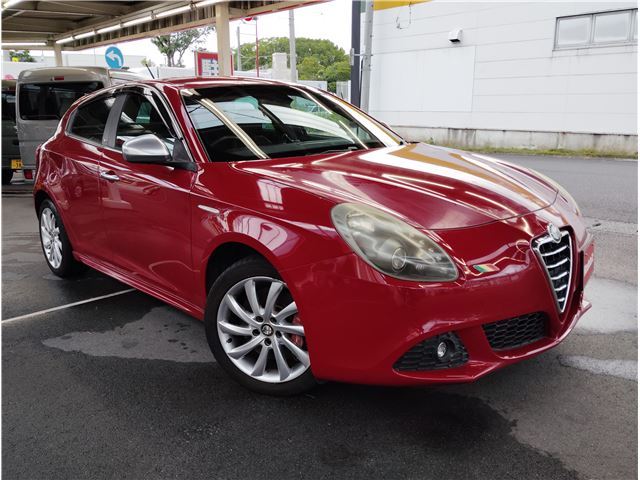 2012 Alfa Romeo Giulietta - photo 1 2012 Alfa Romeo Giulietta Sedan for sale, Japanese used car export | GULJI TRADERS