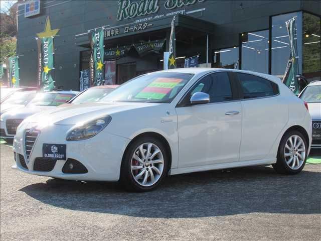 2012 Alfa Romeo Giulietta Sedan for sale, Japanese used car export - photo 1 of 9 | GULJI TRADERS