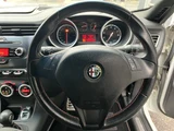 2013 Alfa Romeo Giulietta Sedan for sale, Japanese used car export - photo 28 of 76 | GULJI TRADERS
