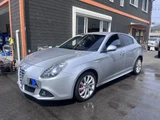 2013 Alfa Romeo Giulietta Sedan for sale, Japanese used car export - photo 6 of 66 | GULJI TRADERS