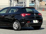 2013 Alfa Romeo Giulietta Sedan for sale, Japanese used car export - photo 14 of 47 | GULJI TRADERS