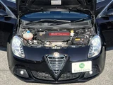 2013 Alfa Romeo Giulietta Sedan for sale, Japanese used car export - photo 18 of 47 | GULJI TRADERS