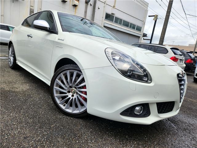 2014 Alfa Romeo Giulietta Turbo Sedan for sale, Japanese used car export | GULJI TRADERS