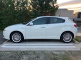 2014 Alfa Romeo Giulietta Sedan for sale, Japanese used car export - photo 5 of 9 | GULJI TRADERS