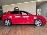 2015 Alfa Romeo Giulietta Sedan for sale, Japanese used car export - photo 6 of 22 | GULJI TRADERS