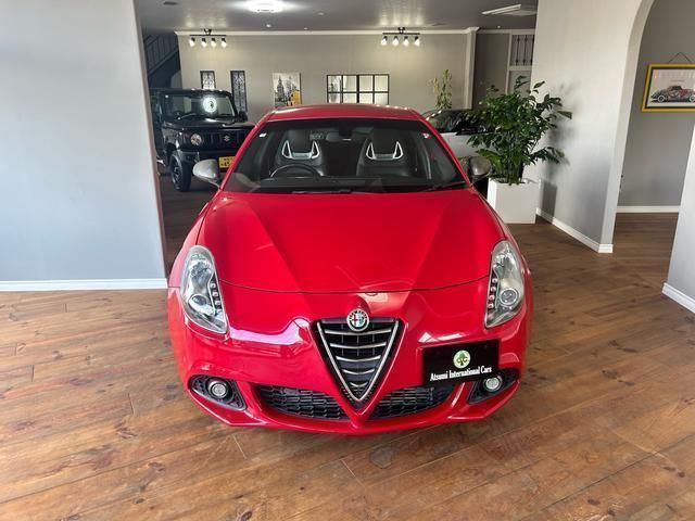 2015 Alfa Romeo Giulietta Sedan for sale, Japanese used car export | GULJI TRADERS