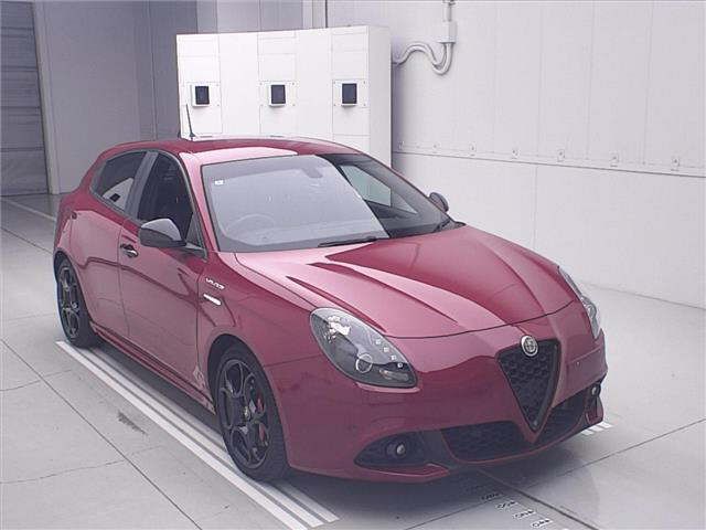 2019 Alfa Romeo Giulietta Sedan for sale, Japanese used car export - photo 1 of 11 | GULJI TRADERS