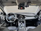 2017 Alfa Romeo Julia 2.0 Turbo Q4 Sedan for sale, Japanese used car export - photo 6 of 67 | GULJI TRADERS