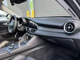 2017 Alfa Romeo Julia 2.0 Turbo Q4 Sedan for sale, Japanese used car export - photo 32 of 67 | GULJI TRADERS