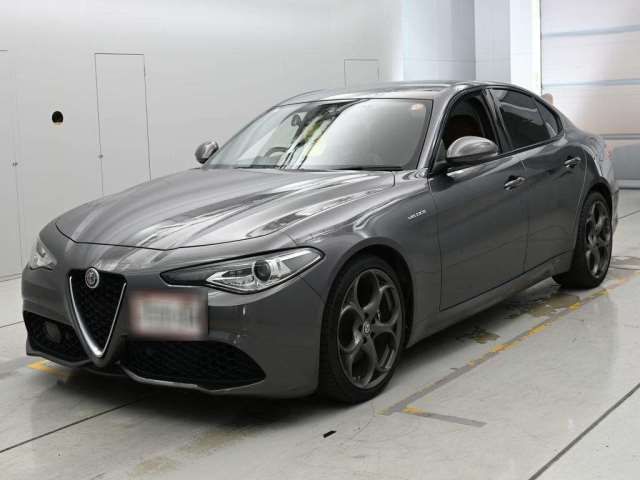 2019 Alfa Romeo Julia Sedan for sale, Japanese used car export - photo 1 of 12 | GULJI TRADERS