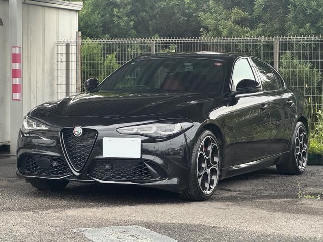 2025 Alfa Romeo Julia - photo 1 2025 Alfa Romeo Julia Sedan for sale, Japanese used car export - photo 1 of 8 | GULJI TRADERS