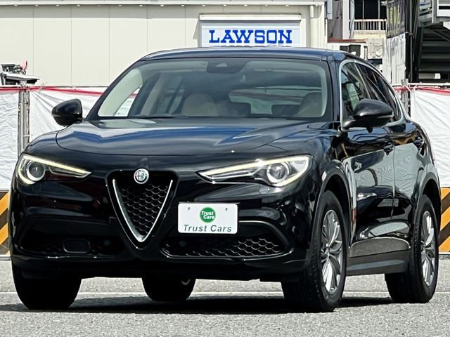 2018 Alfa Romeo Stelvio 2.0 Turbo Q4 4WD Sedan for sale, Japanese used car export - photo 1 of 29 | GULJI TRADERS