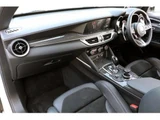 2019 Alfa Romeo Stelvio 2.9 Turbo Sedan for sale, Japanese used car export - photo 8 of 9 | GULJI TRADERS