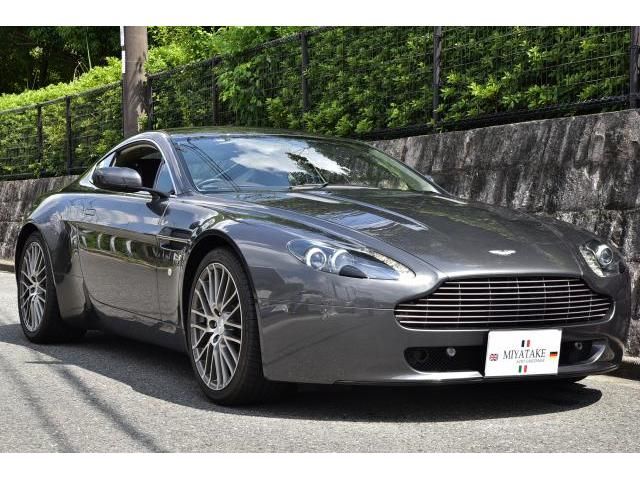 2009 Aston Martin V12 Vantage V8 - photo 1 2009 Aston Martin V12 Vantage V8 Coupe for sale, Japanese used car export | GULJI TRADERS