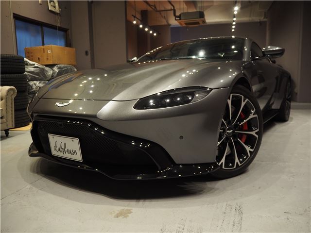 2019 Aston Martin V12 Vantage Base Coupe for sale, Japanese used car export - photo 1 of 13 | GULJI TRADERS