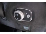 2019 Aston Martin V12 Vantage 4.0 Coupe for sale, Japanese used car export - photo 17 of 20 | GULJI TRADERS