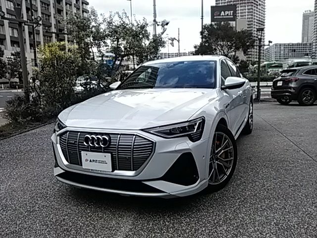 2021 Audi E-TRON Sportback 55 1st edition AT 4WD Sedan for sale, Japanese used car export - photo 1 of 24 | GULJI TRADERS