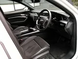 2021 Audi E-TRON Sportback 55 1st edition AT 4WD Sedan for sale, Japanese used car export - photo 3 of 24 | GULJI TRADERS