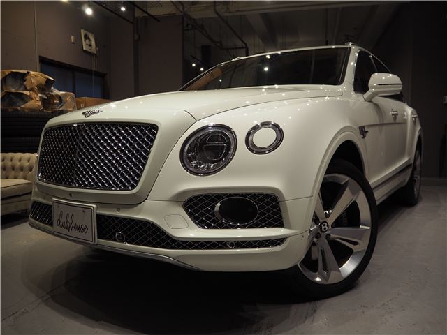 2017 Bentley Bentayga W12 SUV for sale, Japanese used car export - photo 1 of 17 | GULJI TRADERS