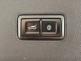 2019 Bentley Bentayga V8 4WD SUV for sale, Japanese used car export - photo 53 of 68 | GULJI TRADERS