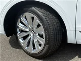2024 Bentley Bentayga SUV for sale, Japanese used car export - photo 21 of 51 | GULJI TRADERS