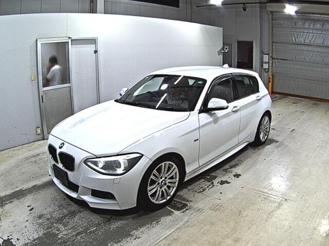 2013 BMW 1 Series 116i M Sport White Sedan for sale, Japanese used car export - photo 1 of 5 | GULJI TRADERS
