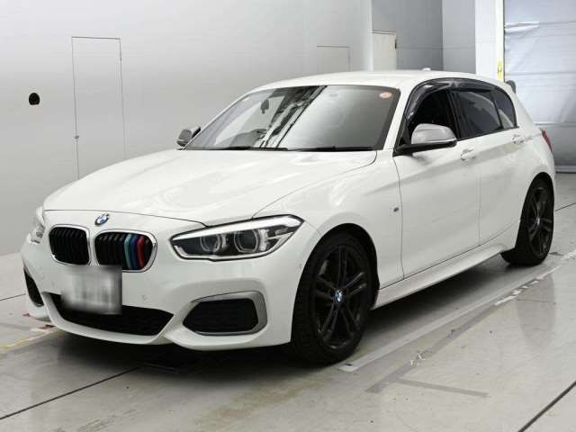 2018 BMW 1 Series M140i - photo 1 2018 BMW 1 Series M140i White Sedan for sale, Japanese used car export - photo 1 of 12 | GULJI TRADERS