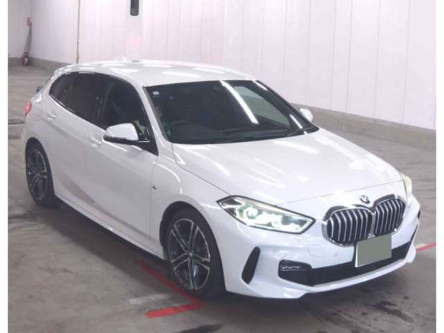 2019 BMW 1 Series 118i M Sport Navigation - photo 1 2019 BMW 1 Series 118i M Sport Navigation White Sedan for sale, Japanese used car export - photo 1 of 6 | GULJI TRADERS