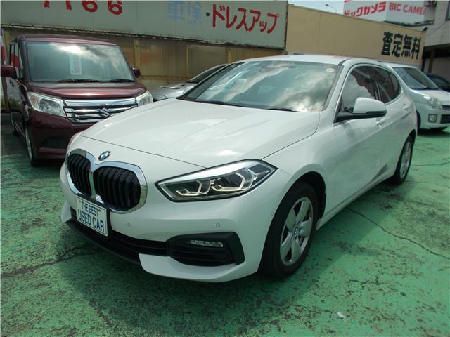 2021 BMW 1 Series 118d Play White Sedan for sale, Japanese used car export - photo 1 of 44 | GULJI TRADERS