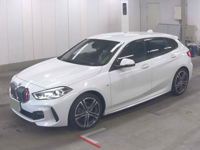 2021 BMW 1 Series 118d M Sport Edition - photo 1 2021 BMW 1 Series 118d M Sport Edition White Sedan for sale, Japanese used car export - photo 1 of 5 | GULJI TRADERS