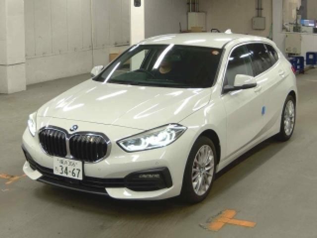 2021 BMW 1 Series 118d Play Edition - photo 1 2021 BMW 1 Series 118d Play Edition White Sedan for sale, Japanese used car export - photo 1 of 5 | GULJI TRADERS