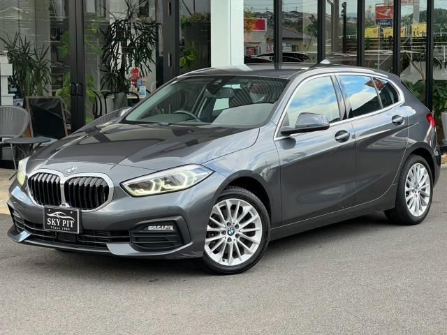 2022 BMW 1 Series 118d Play Gray Sedan for sale, Japanese used car export - photo 1 of 9 | GULJI TRADERS