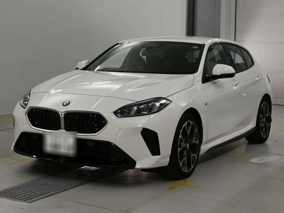 2025 BMW 1 Series 120d M Sport White Sedan for sale, Japanese used car export - photo 1 of 12 | GULJI TRADERS