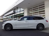 2022 BMW 3 Series M Sport Sedan for sale, Japanese used car export - photo 4 of 9 | GULJI TRADERS