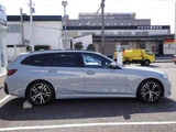 2025 BMW 3 Series M Sport Sedan for sale, Japanese used car export - photo 4 of 9 | GULJI TRADERS