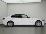2015 Bmw 3 Series Push Start 320d White Sedan for sale, Japanese used car export - photo 8 of 51 | GULJI TRADERS