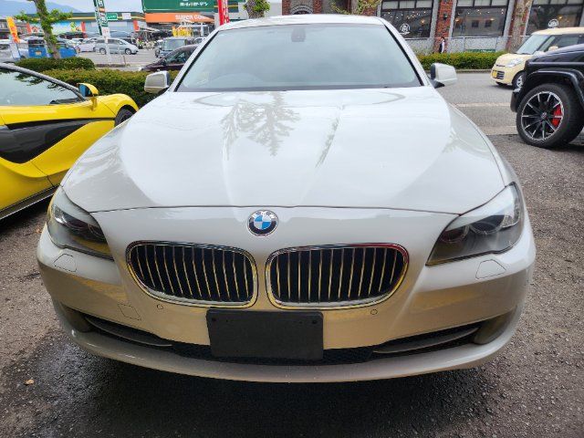 2011 BMW 5 Series 523i - photo 1 2011 BMW 5 Series 523i Sedan for sale, Japanese used car export - photo 1 of 23 | GULJI TRADERS