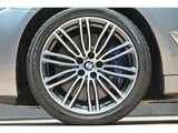 2017 BMW 5 Series 540i M Sport 4WD Sedan for sale, Japanese used car export - photo 64 of 75 | GULJI TRADERS