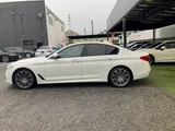 2017 BMW 5 Series 523d M Sport Sedan for sale, Japanese used car export - photo 17 of 20 | GULJI TRADERS