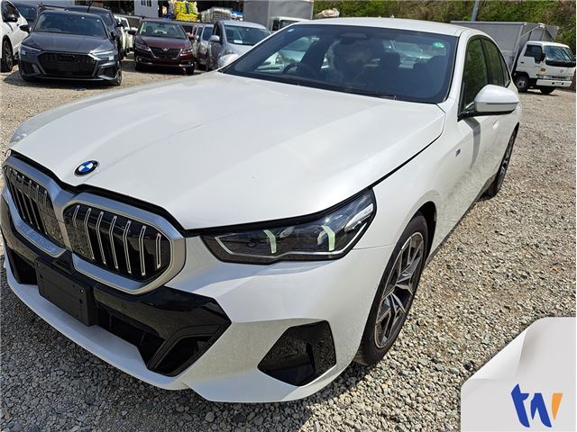 2024 BMW 5 Series 523IM Sport - photo 1 2024 BMW 5 Series 523IM Sport Sedan for sale, Japanese used car export | GULJI TRADERS
