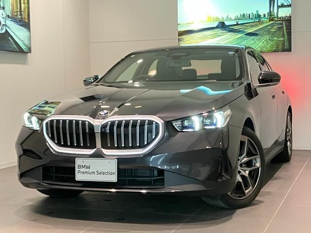 2024 BMW 5 Series 523i - photo 1 2024 BMW 5 Series 523i Sedan for sale, Japanese used car export - photo 1 of 9 | GULJI TRADERS