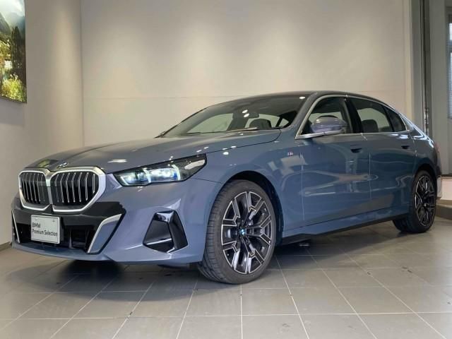 2025 BMW 5 Series 525Li - photo 1 2025 BMW 5 Series 525Li Sedan for sale, Japanese used car export - photo 1 of 9 | GULJI TRADERS
