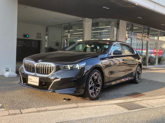 2025 BMW 5 Series 525Li - photo 1 2025 BMW 5 Series 525Li Sedan for sale, Japanese used car export - photo 1 of 9 | GULJI TRADERS