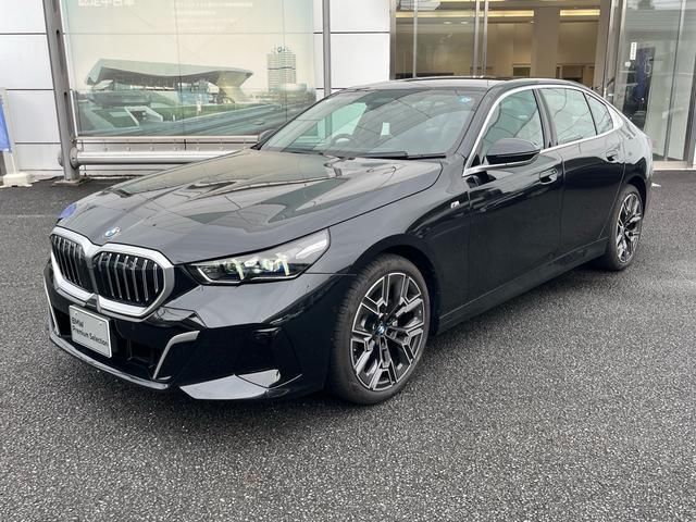 2026 BMW 5 Series 525Li - photo 1 2026 BMW 5 Series 525Li Sedan for sale, Japanese used car export - photo 1 of 9 | GULJI TRADERS