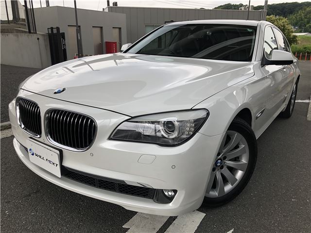 2011 BMW 7 Series 740I - photo 1 2011 BMW 7 Series 740I Sedan for sale, Japanese used car export - photo 1 of 61 | GULJI TRADERS