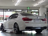 2017 BMW 7 Series 740i M Sport Sedan for sale, Japanese used car export - photo 2 of 9 | GULJI TRADERS