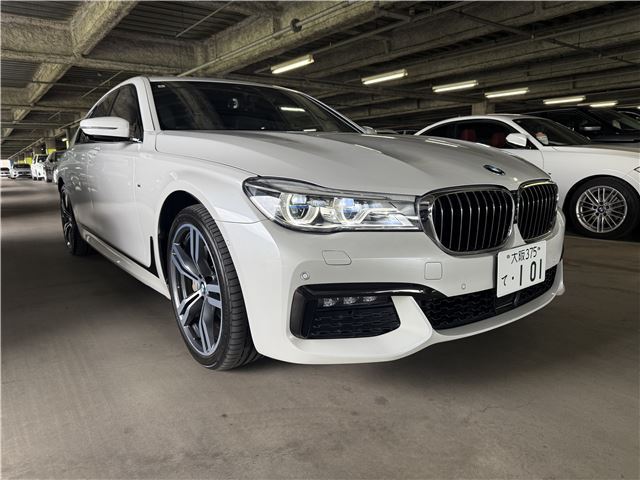 2018 BMW 7 Series 740DxDiriveM Sport 4WD Sedan for sale, Japanese used car export - photo 1 of 23 | GULJI TRADERS